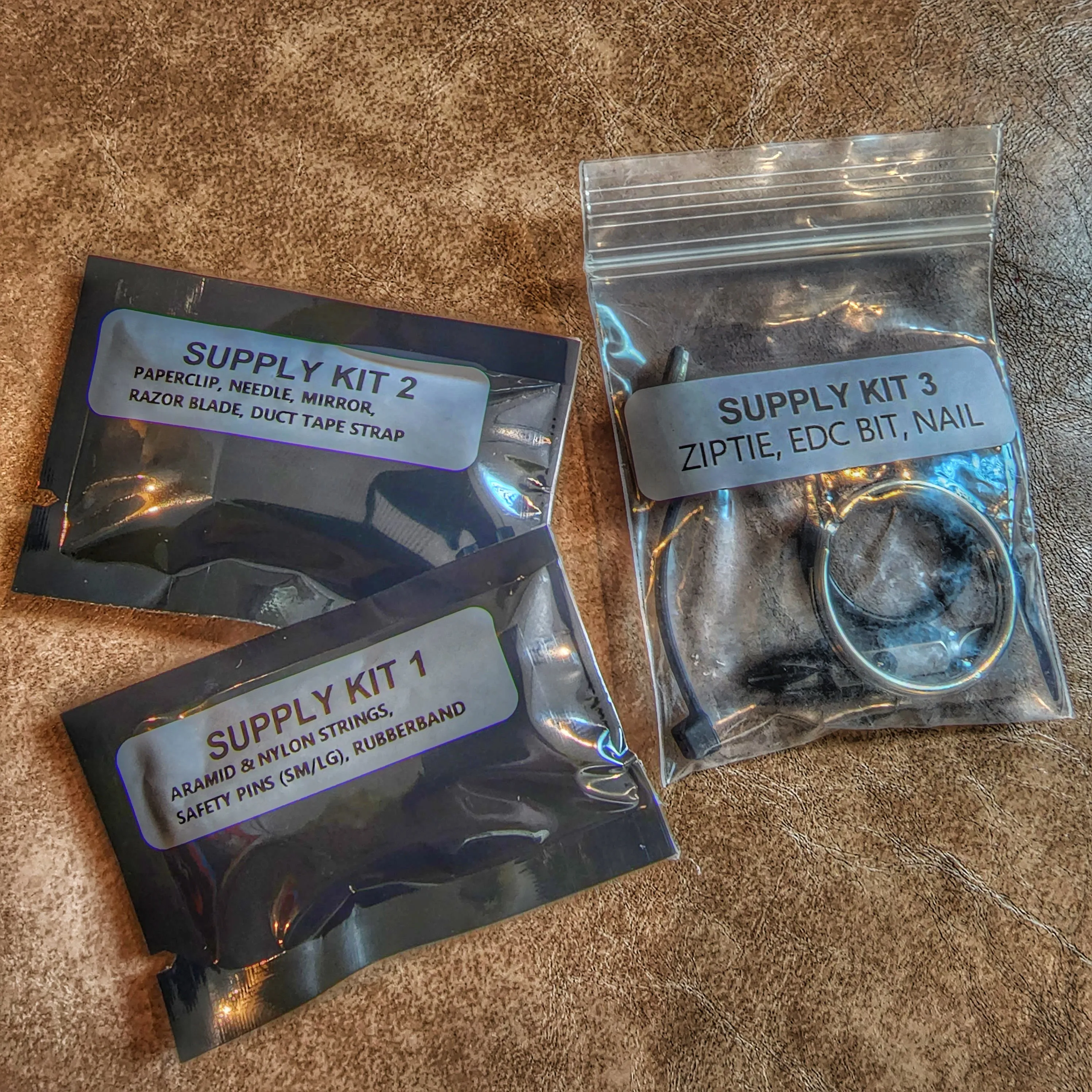 Supply "MacGyver" Patch Kit: Everyday Carry items for improvising in tasks completions